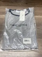 NEW!! Tommy Hilfiger Tee Shirt Gray Navy Blue Ringer Basic T-Shirt Size Large L