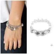 Paparazzi MORE AMOUR silver HEART bracelet