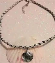 Silver Seashell & White Leather Choker, Beach Choker, Unisex Surfer Necklace
