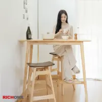在飛比找momo購物網優惠-【RICHOME】歐力克106CM實木高腳桌椅組/吧台桌椅/