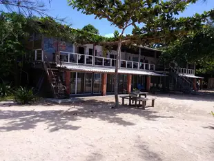 納加普里海灘休閒飯店Naga Puri Beach Retreat