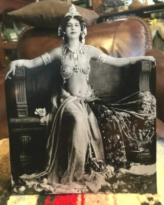 Mata Hari "World War 1 Spy" B&W Figure Tabletop Display Standee 9 1/2" Tall
