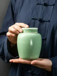 在飛比找樂天市場購物網優惠-青瓷茶葉罐 陶瓷密封罐通用 綠茶2兩 茶葉包裝盒密封罐儲物罐