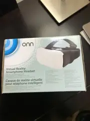 onn virtual reality smartphone headset/new in box