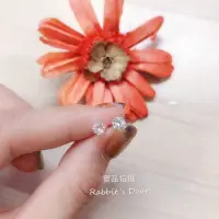 在飛比找蝦皮購物優惠-🐰兔門🌸【現貨】🇭🇰香港帶回 正生六爪單鑽玫瑰金純銀耳環 /