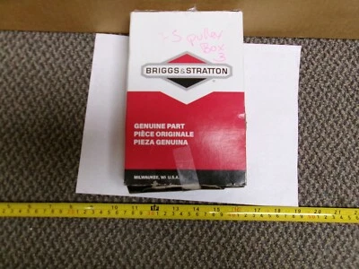 Briggs and Stratton 1720182ASM PULLEY & HUB ASM-BLAC