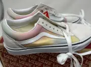 Vans Women’s Shoe Rainbow Size 9.5 New Suede Sh912