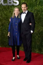 Alessandro Nivola with mother Virginia Nivola at the 2015 Tony Awa - Old Photo