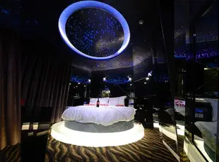 北京水晶情侶主題酒店Crystal Hotel