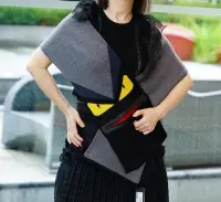 在飛比找Yahoo!奇摩拍賣優惠-Fendi FXS1244TG Monster Scarf 