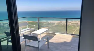 Luxury Apartment New Tower Best Location Sea View 3BR