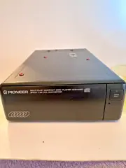 Vintage Pioneer CDX- M40 NIB BMW Plug Play 6 Disk CD Changer NEW All in Box 1980
