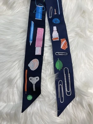 Brand New HERMES Twilly “In the Pocket” Silk Marine/Vert Vif