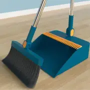Long Handle Dustpan And Sweeping Tool Set. Sweeping Tool And Dustpan Set. High