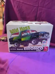 FORD BRONCO 4X4 WILD HOSS 1/25 SCALE Model Kit AMT NEW SEALED AMT-1304/12