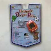 Working Manley Toy Quest Pocket Dinosaur VR Reality Virtual Pet 90s Tamagotchi