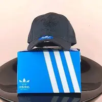 在飛比找蝦皮購物優惠-愛迪達 Hitam Adidas Army 棒球帽黑色徽標黑