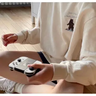 🧸Brandy Melville 經典小熊刺繡米白大學T Erica snow lodge sweatshirt