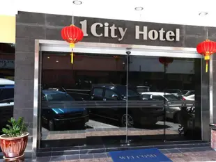 1City Hotel