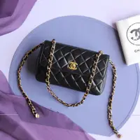 在飛比找PopChill優惠-[二手] Chanel Vintage 19公分 深藍近黑金