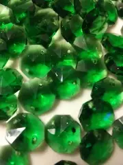 14mm Green 2 Hole Octagon Glass Beads [117 pcs].