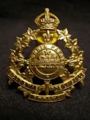 ACADEMIE De La SALLE CADET CORPS NO. 211 WWI CAP BADGE IN OMNIA PARATUS OTTAWA
