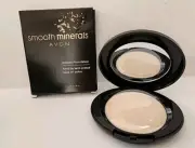 AVON Smooth Minerals Powder Foundation SOFT IVORY T01 NEW NOS Sealed