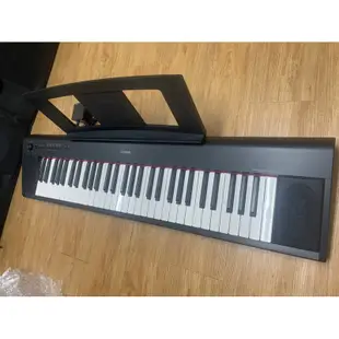 律揚樂器之家~ 二手很新黑色山葉 電子琴 YAMAHA NP12 61鍵 電子琴電鋼琴 白色