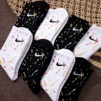 在飛比找蝦皮購物優惠-Nike 襪子 彩印花斑襪子 純棉襪 中 高筒