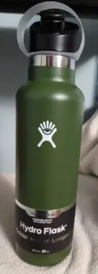 Hydro Flask Vacuum Insulated Water Bottle Sport Cap 21 oz. OLIVE COLOR NEW