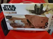 Disney Star Wars The Mandalorian Razor Crest & Sandcrawler.The best price