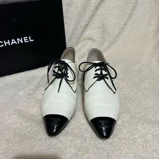[二手] Chanel 雙色綁帶低跟鞋38.5號
