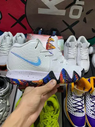 【阿明運動舘】Nike Kyrie 4 EP'NCAA Tournament歐文4 玉石 NCAA