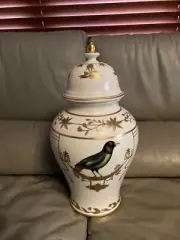 Lovely Richard Ginori covered jar Voliere pattern, new in box