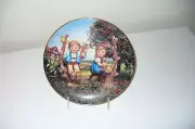 NEW Hummel Little Companions Collector Plates "APPLE TREE BOY & GIRL" # MC7921