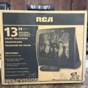 RCA E13308 Vintage 13" CRT Color TV Gaming Television - New In Box-READ