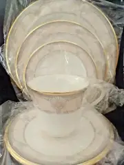 Noritake Pacific Majesty Bone China 20 PC Set - "NEW IN THE BOX-FREE SHIPPING"