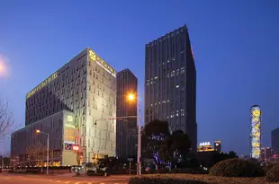 珍寶假日飯店(南京奧體中心店)Zhenbao Holiday Hotel (Nanjing Olympic Sports Center)