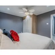 Charming 4br/2b Home - 5 Min From Airport, World-class Dining & Entertainment V