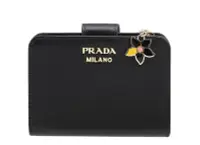 在飛比找Yahoo!奇摩拍賣優惠-【現貨在台最低價】PRADA 防刮 牛皮 拉鏈 短夾 皮夾 