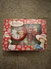 Vintage 2005 Strawberry Shortcake Clock And Watch Set New In Box