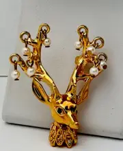 Signed Kenneth J Lane Vintage New Gold Tone Crystal Faux Pearl Pin Brooch