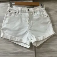 在飛比找Yahoo!奇摩拍賣優惠-Levi’s 白色 高腰 反折造型 短褲 簡約白 26