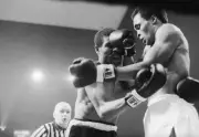 Sugar Ray Leonard Vs. Johnny Gant 1979 Old Boxing Photo