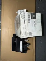 Genuine Mercedes-Benz GLE350 GLE450 GLE580 2020-2021 Voltage Reg OEM 0009061505