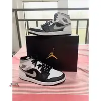 在飛比找蝦皮購物優惠-Nike Air Jordan 1 Mid AJ1黑白熊貓 