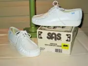 SAS Siesta White Size 8 1/2 SLIM New in Box