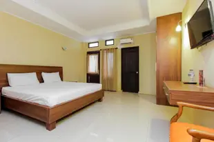 蘇爾亞賈蒂雷斯塔利旅館Guest House Surya Jati Lestari