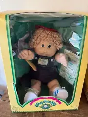 1985 CABBAGE PATCH KIDS GIRL DOLL ~ IN ORIGINAL BOX W/ PAPERS