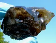 Libyan Desert Glass Meteorite Tektite impact specimen( 430 ct)Dimples Super Dark